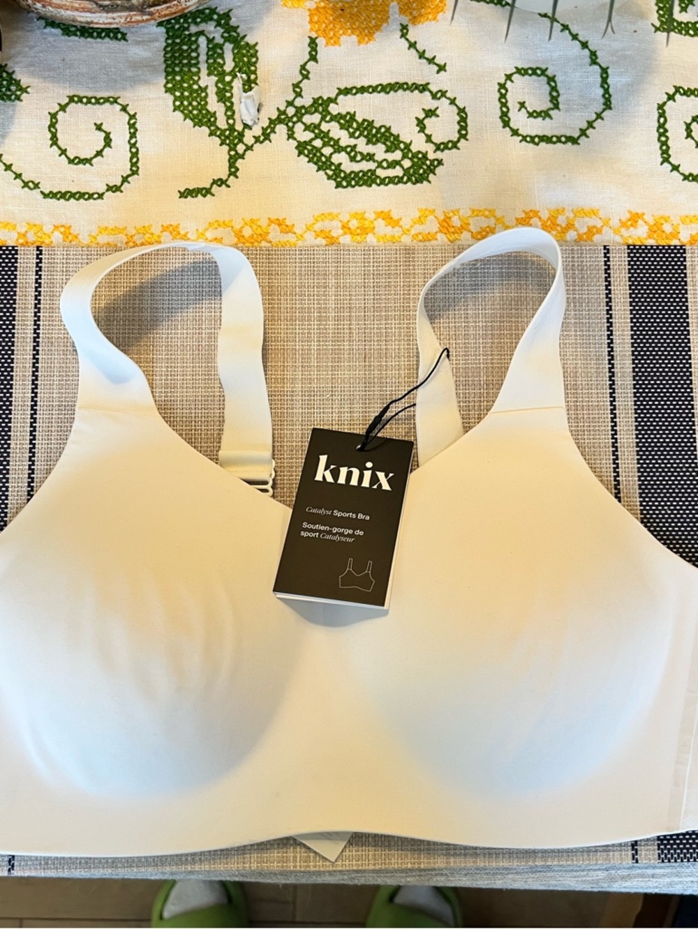 knix Cream Wireless Sports Bra in Soft Ivory